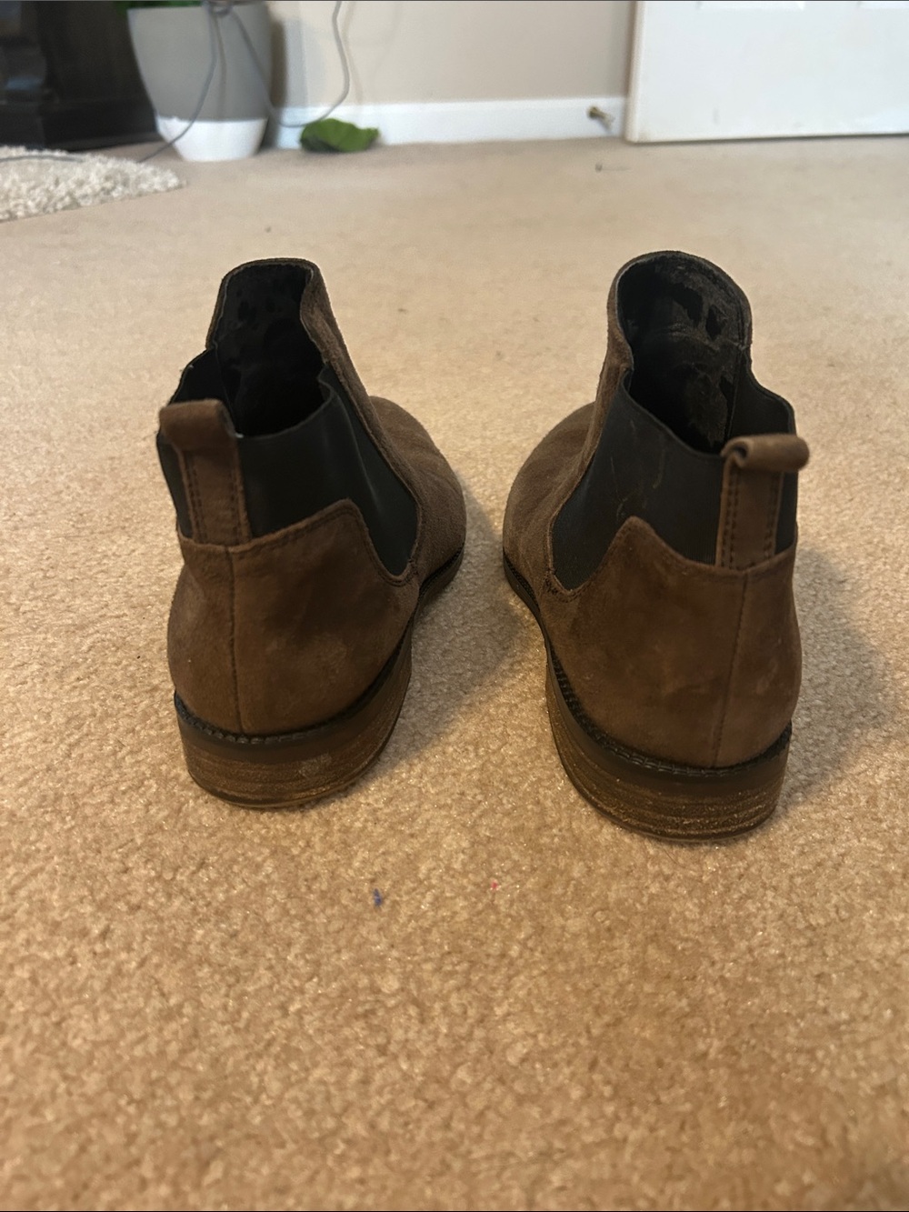 Franco Sarto Women’s Brown Suede Chukka Chelsea Boots. 9W - Picture 3 of 4